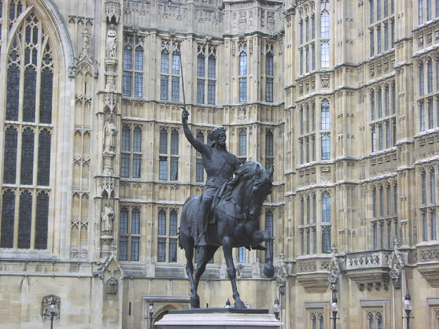 day-2-6-parliment-12-statue