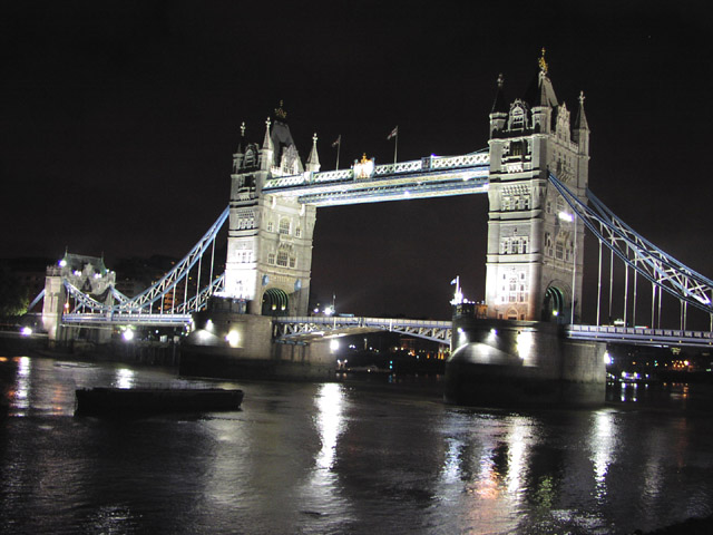 day-2-9-tower-bridge-night-02