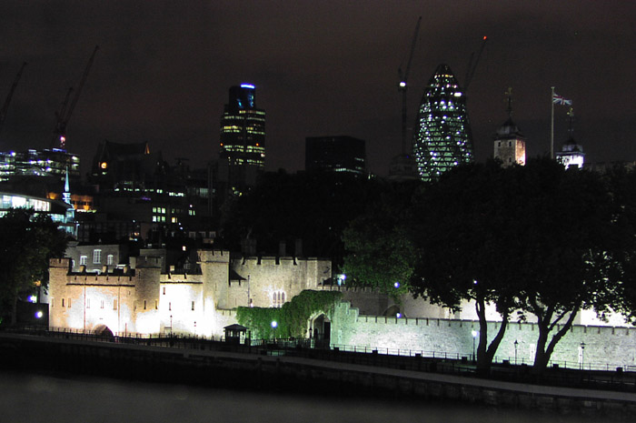 day-2-9-tower-of-london-night-05