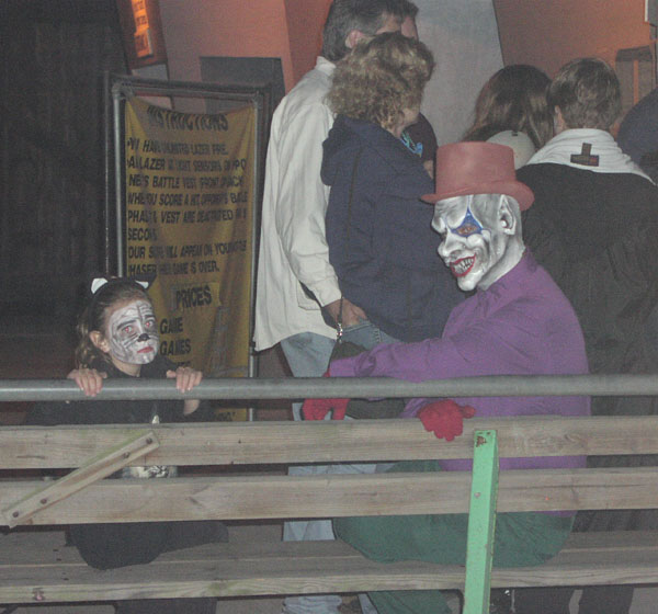 knoebels-costumes-ghoul-clown-03